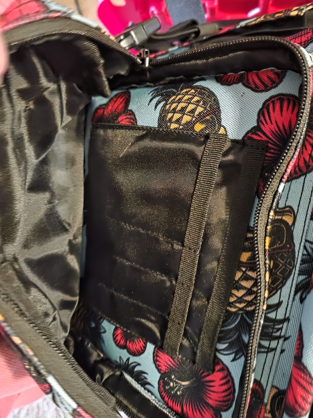 Combat Iron - Sack Teal Pineapple & Skull Tactical Backpack - Picture 4 of 5